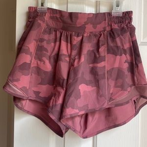 Lululemon Hotty Hot shorts